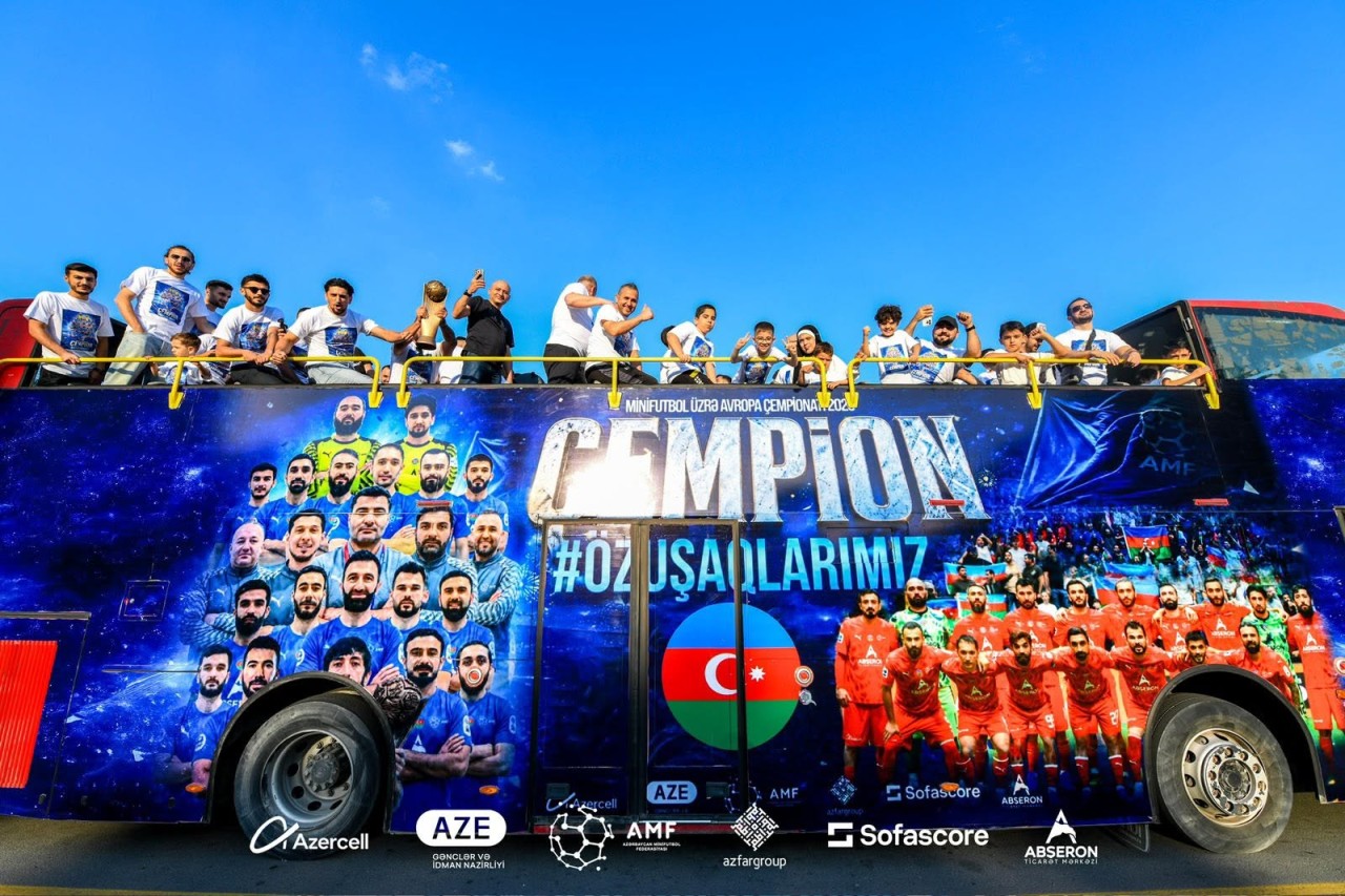Azərbaycanın minifutbol millisi azarkeşlərlə görüşüb&nbsp;