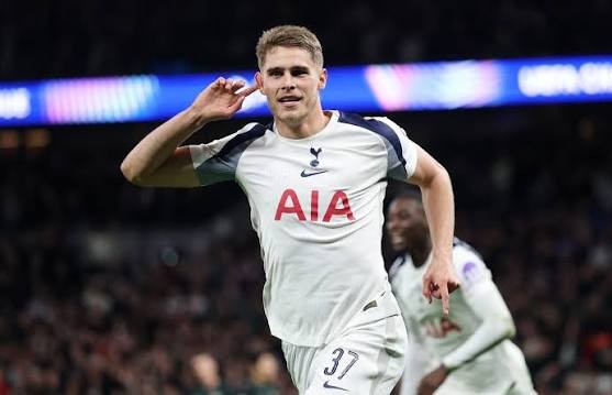 \"Tottenhem\" Miki van de Venlə yeni müqavilə üzrə razılığa gəlib&nbsp;&nbsp;