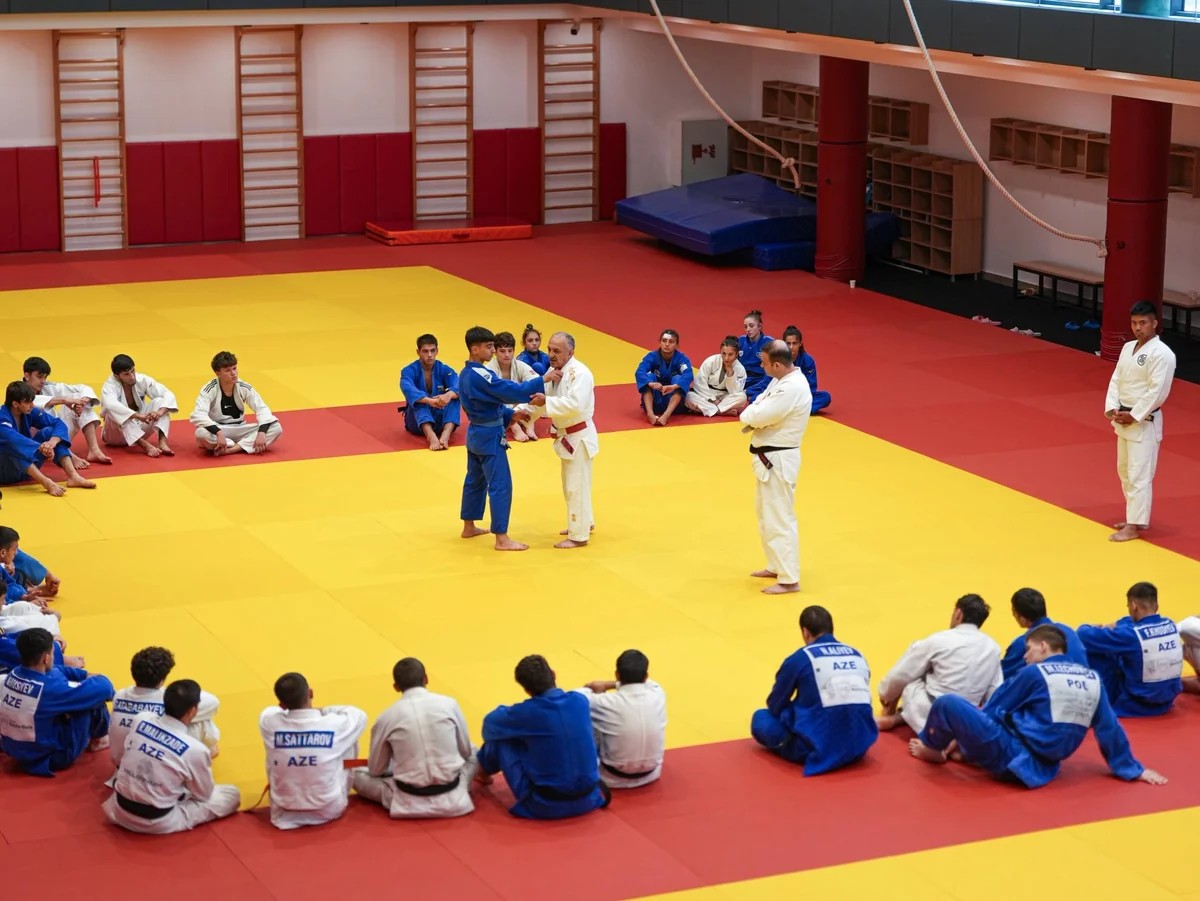 Cüdoçularımız üçün dünya çempionatı öncəsi seminar keçirilib