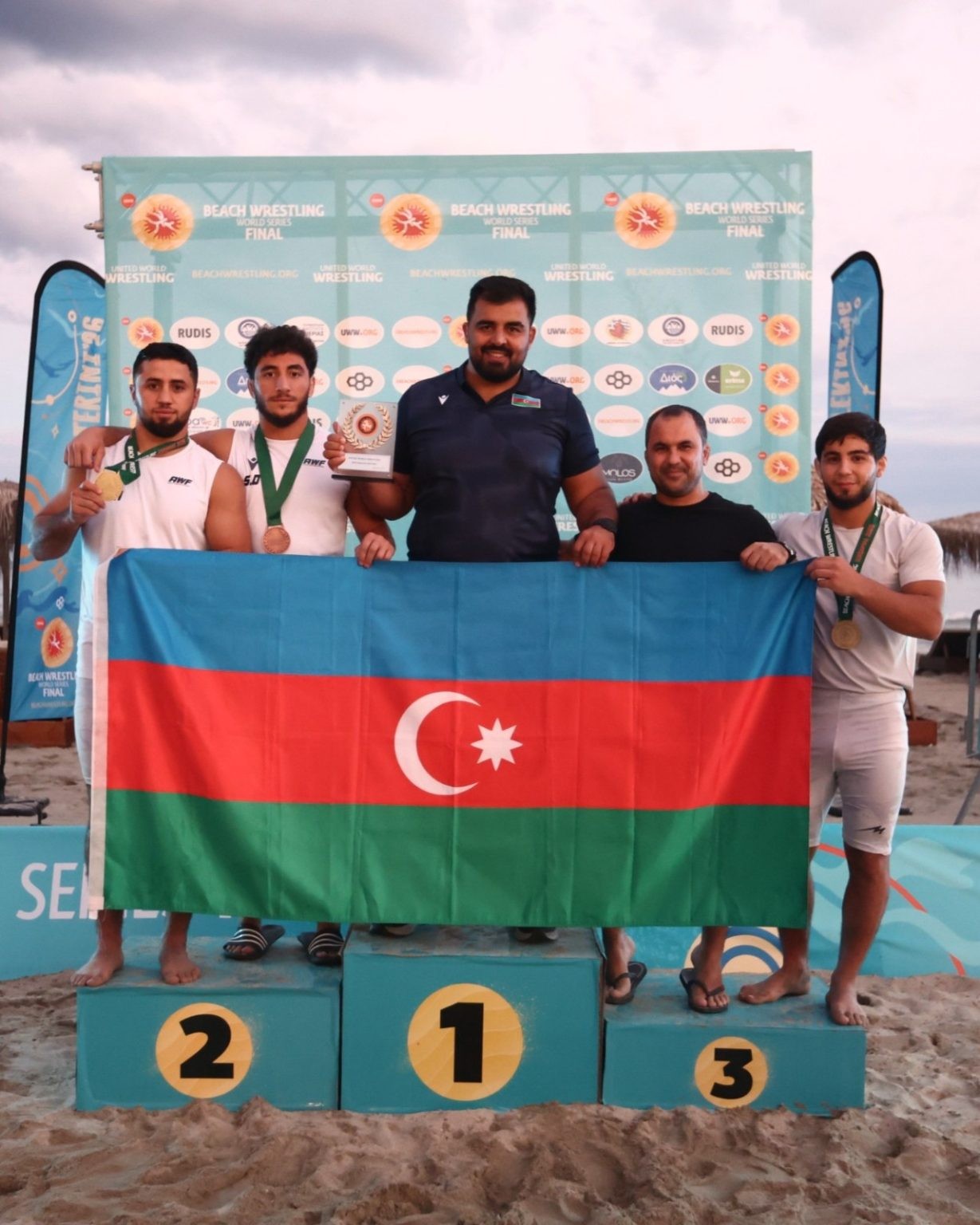 Çimərlik güləşində tarixi uğur&nbsp;&nbsp;