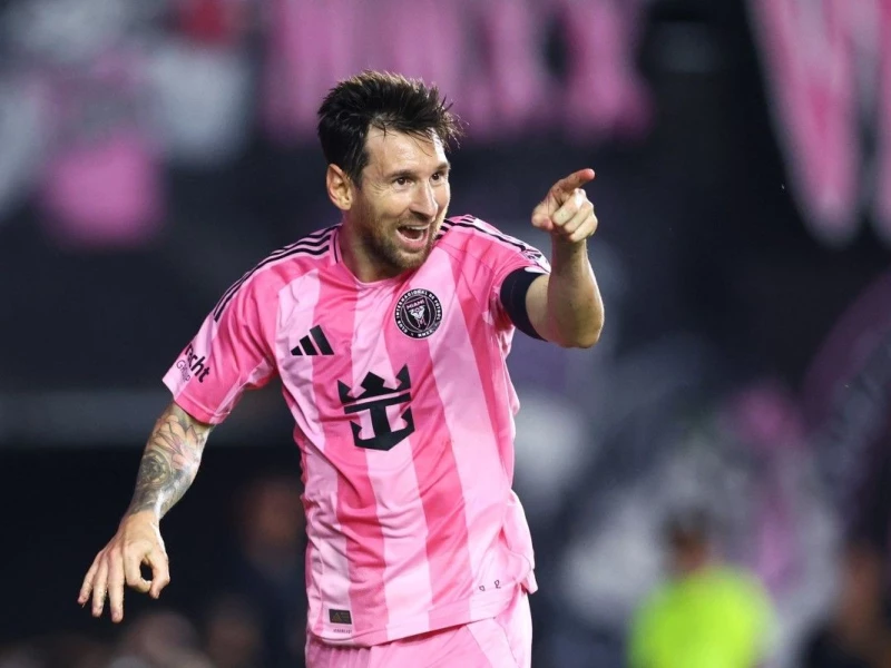 Messi yenə təəccübləndirdi&nbsp;