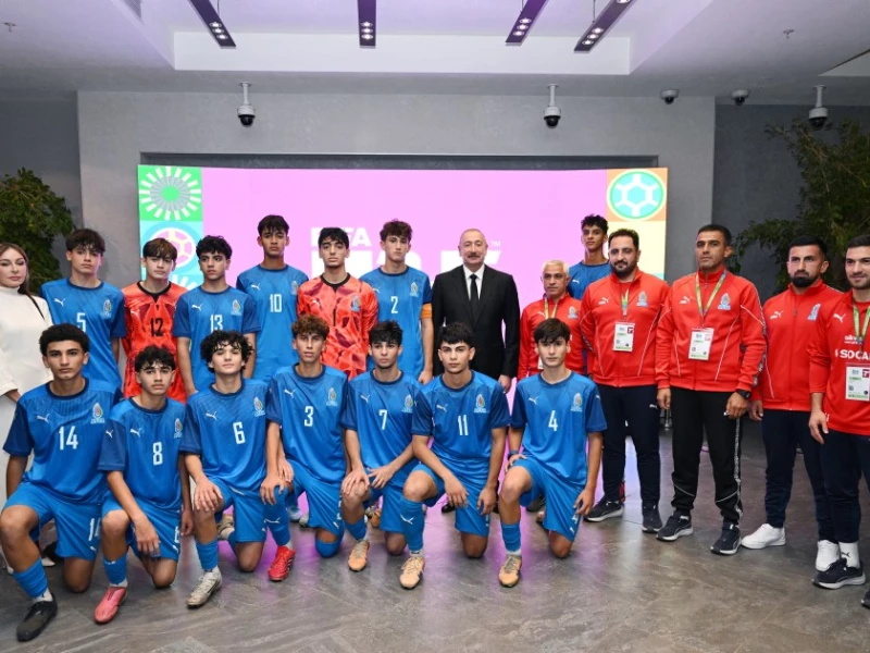 Prezident İlham Əliyev FIFA U-15 dünya çempionatının və festivalının açılış mərasimini izləyib